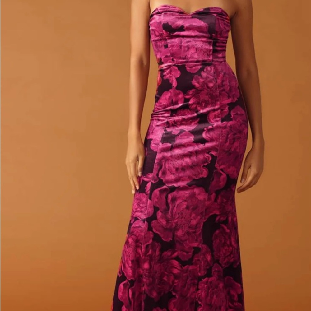 Elegant Pink Floral Strapless Dress